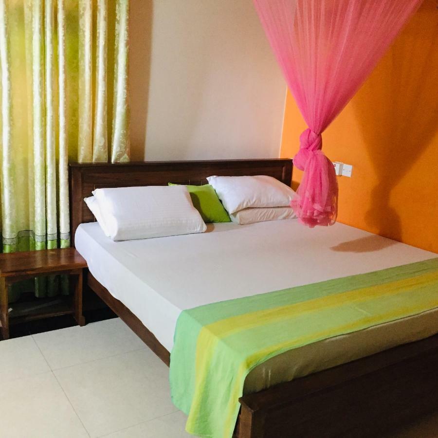 Bee Nest Bed & Breakfast Negombo Exterior foto